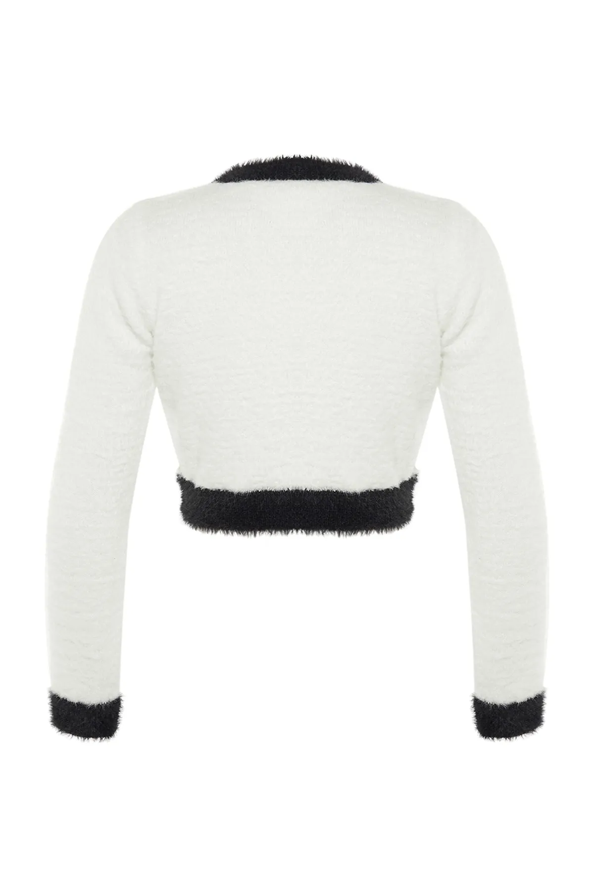 Trendyol Collection  Ecrufarbene, kurze Strickjacke aus Pelz TWOAW23HI00549