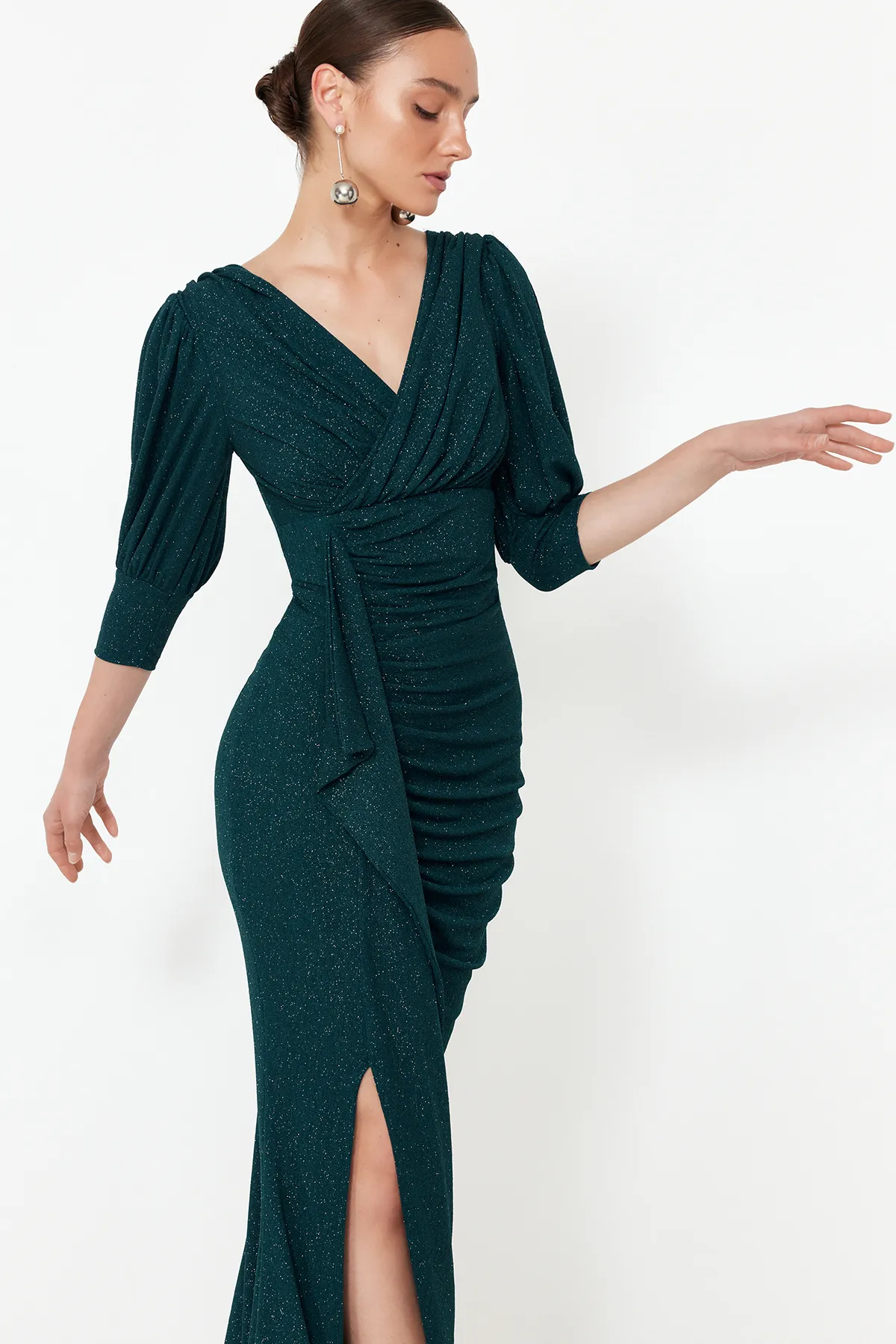 Trendyol Collection  Smaragdgrünes drapiertes, gestricktes, langes, stilvolles Abendkleid TPRSS24AE00104