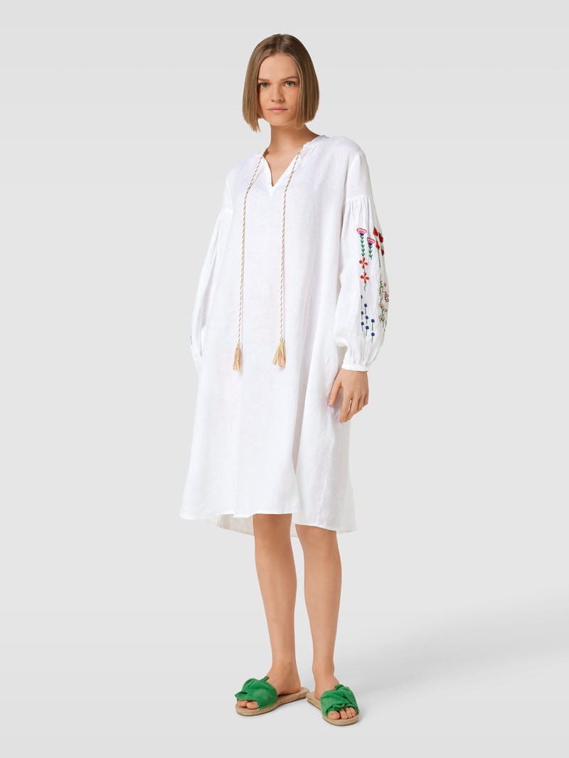 Oversized Leinenkleid in Knielänge in weiß
