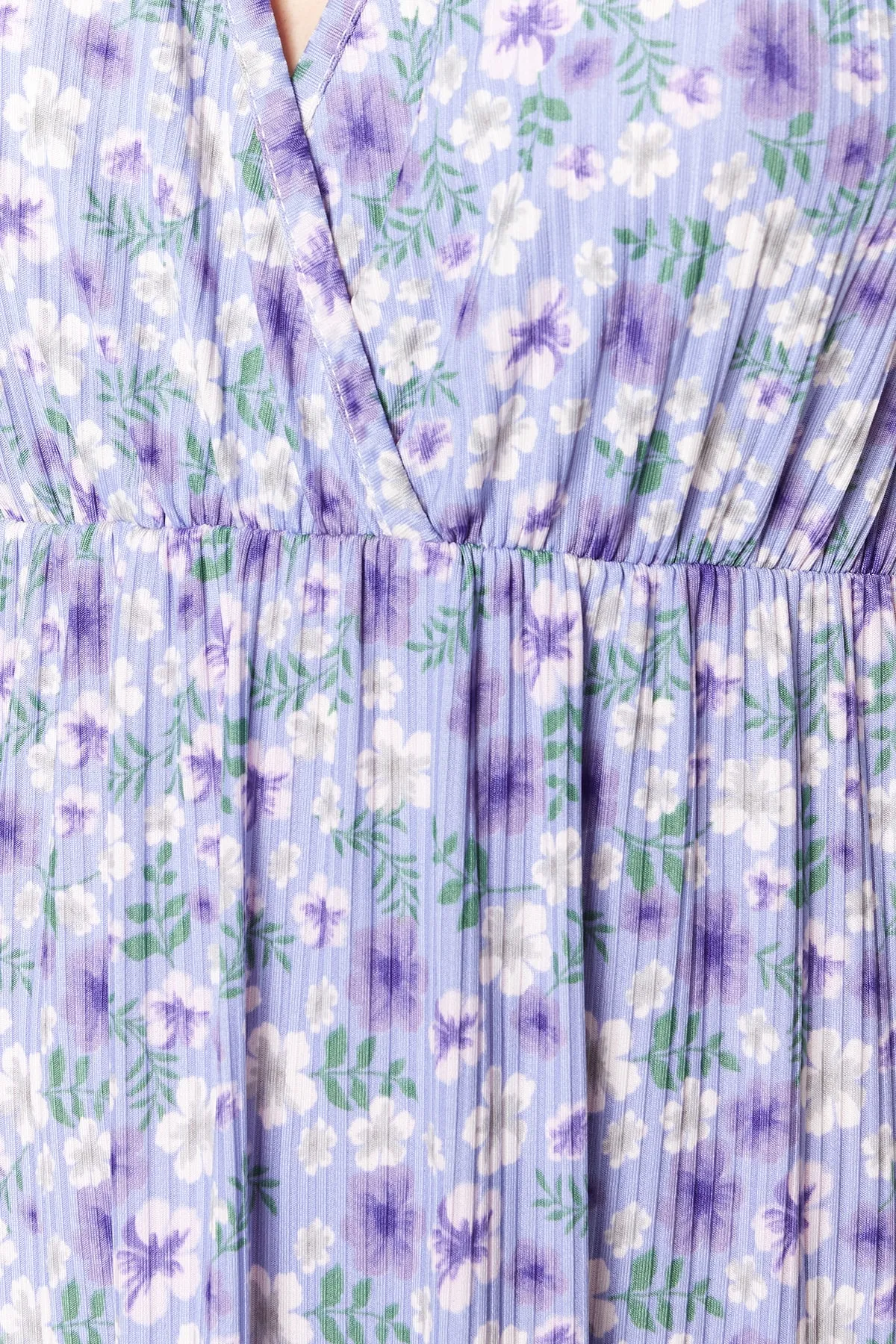 Trendyol Collection  Lilafarbenes, blumengemustertes, ärmelloses Maxi-Strickkleid in A-Linie mit V-Ausschnitt TWOSS22EL1588