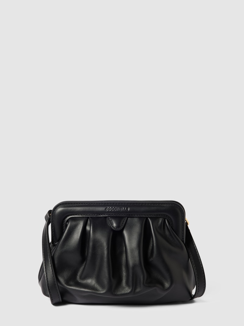 Pochette mit Label-Detail Modell 'DILETTA' in schwarz