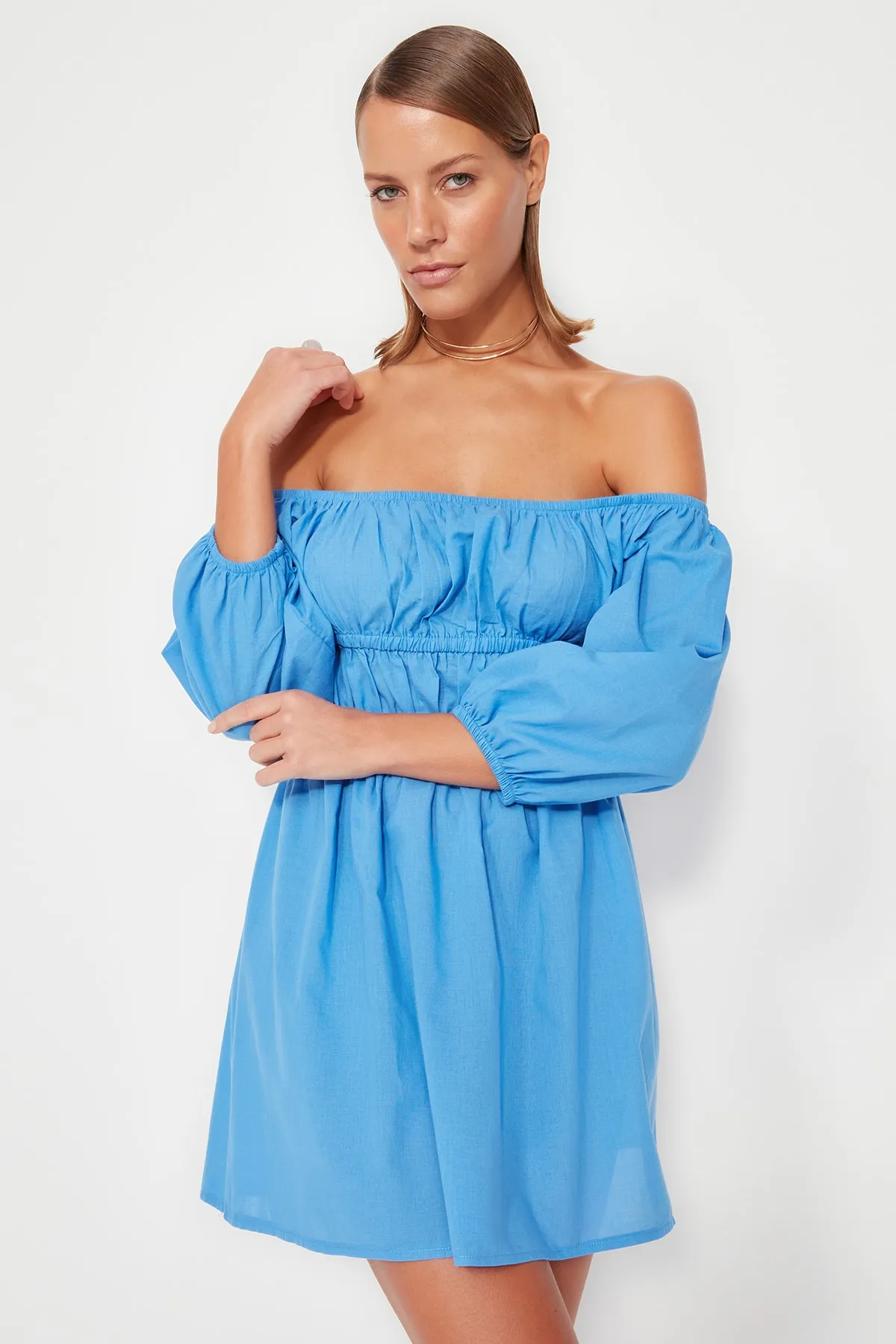 Trendyol Collection  Blaues, gerafftes Mini-Strandkleid aus 100 % Baumwolle TBESS23EL00113
