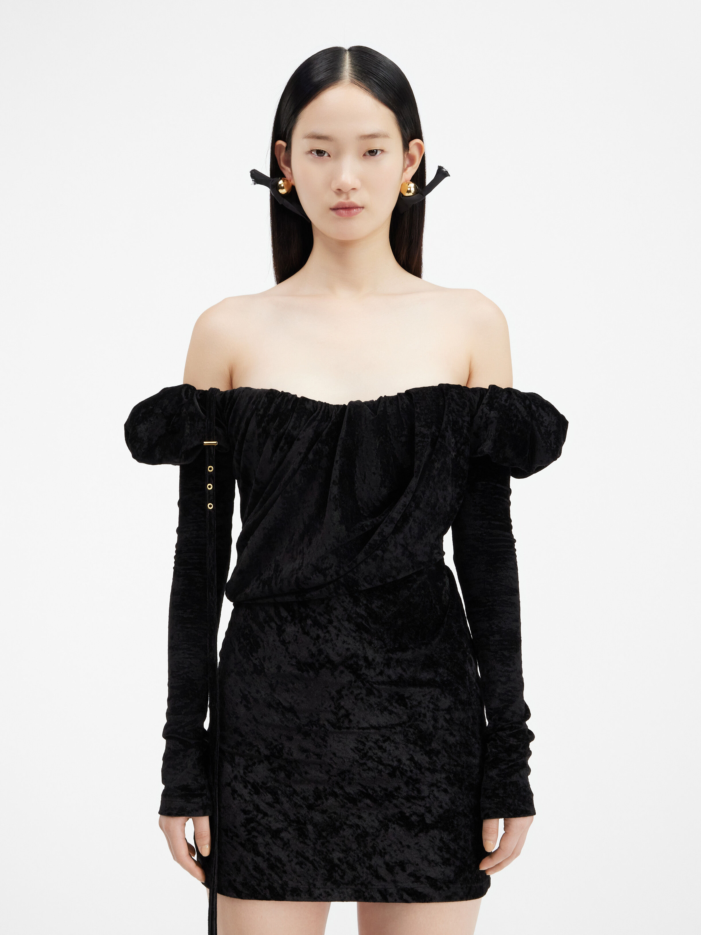 La robe velours courte