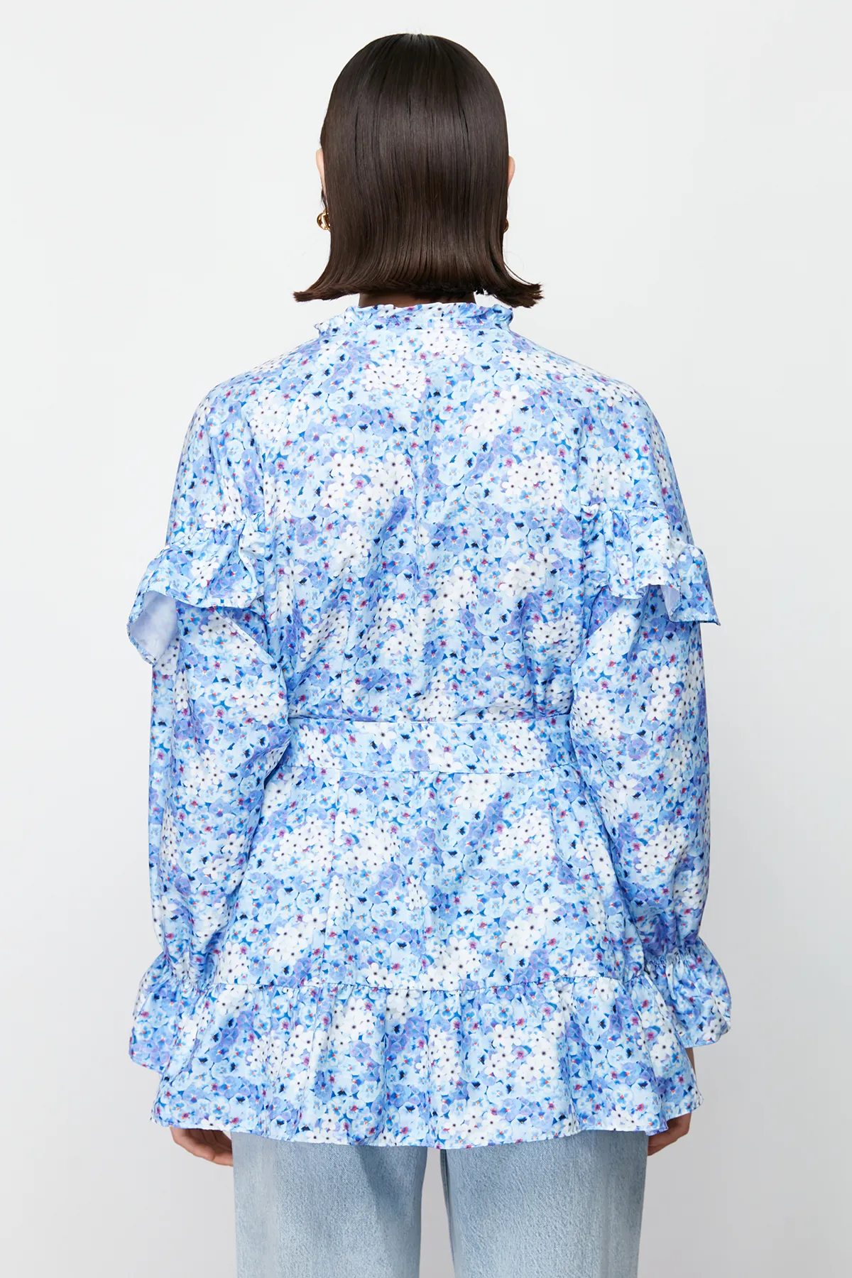 Trendyol Modest  Hellblaue gewebte Tunika mit Blumenmuster TCTSS24UK00025