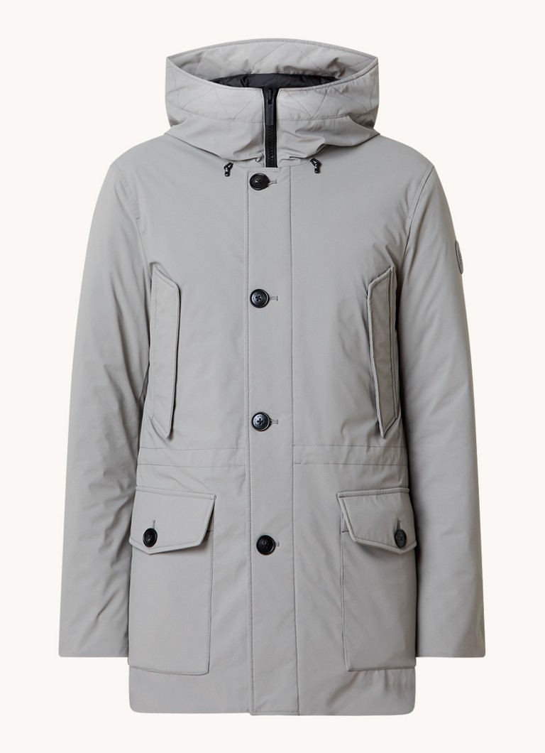 Prošívaná parka Woolrich Arctic s péřovou výplní a kapucí