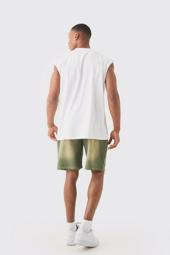 Relaxed Fit Spray Wash Short