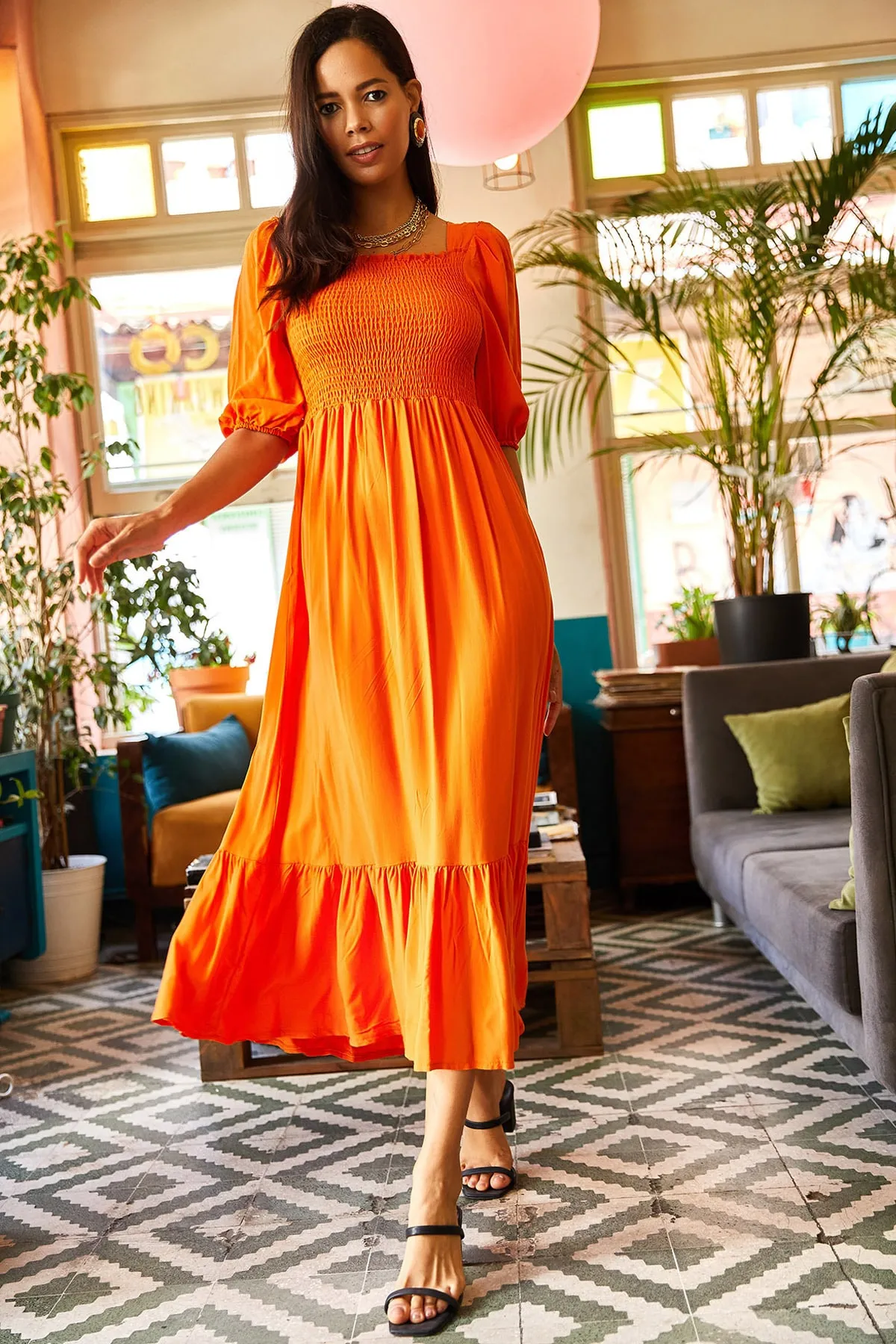 Olalook  Orangefarbenes, glitzerndes Bodrum-Kleid mit quadratischem Kragen für Damen ELB-19001557