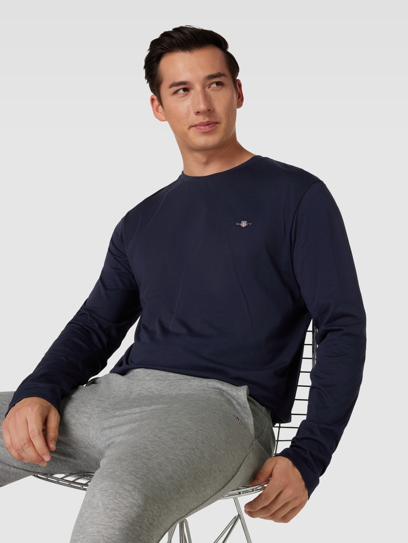 Regular Fit Longsleeve mit Label-Stitching in marineblau