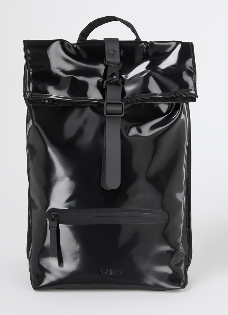 Mochila Rains Rolltop W3 com compartimento para laptop de 16 polegadas e revestimento repelente à água.