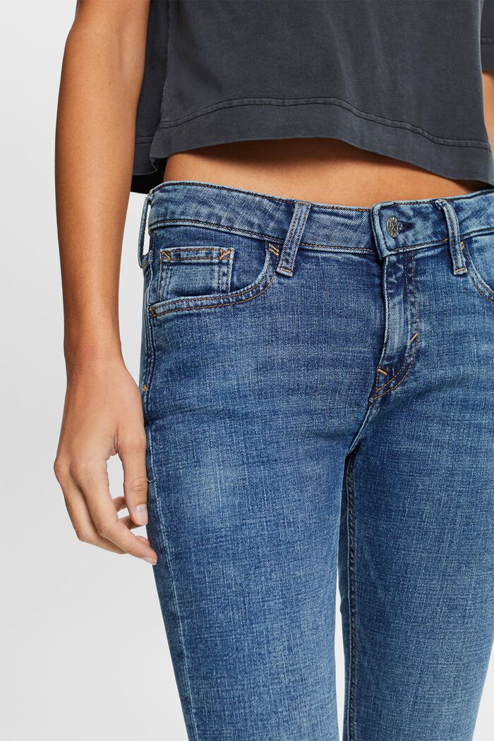 Recycelt: Skinny Stretchjeans mit mittelhohem Bund