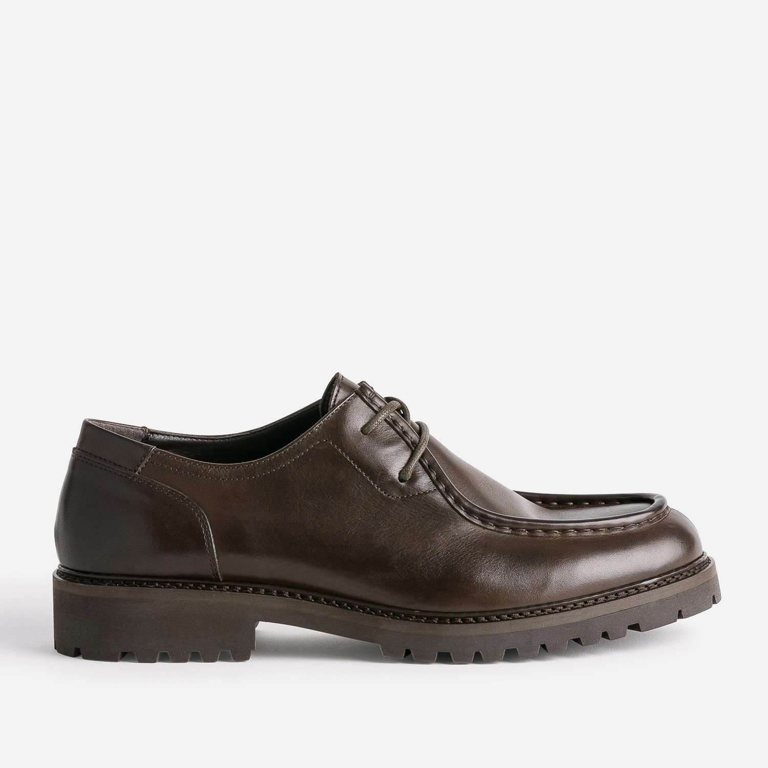 Derby marron en cuir à semelle crantée
