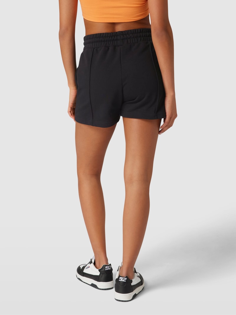 Sweatshorts mit Label-Patch Modell 'RETRO' in schwarz