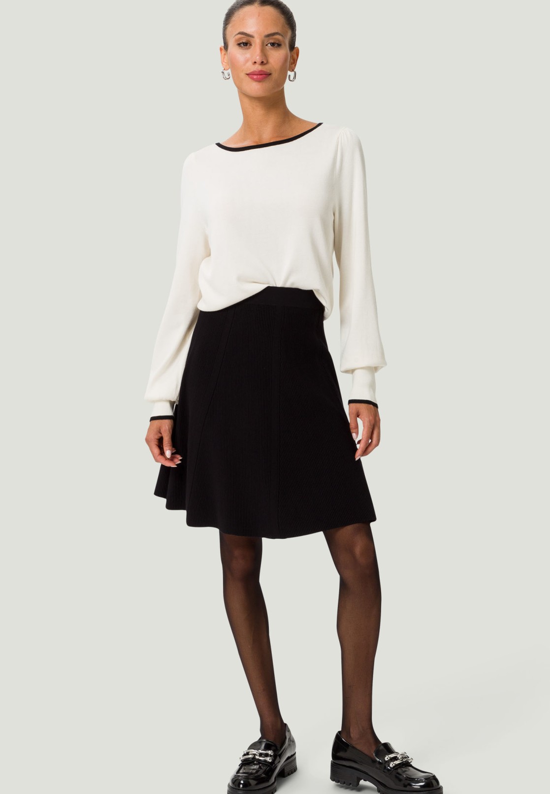 Pullover mit Kontrastdetail