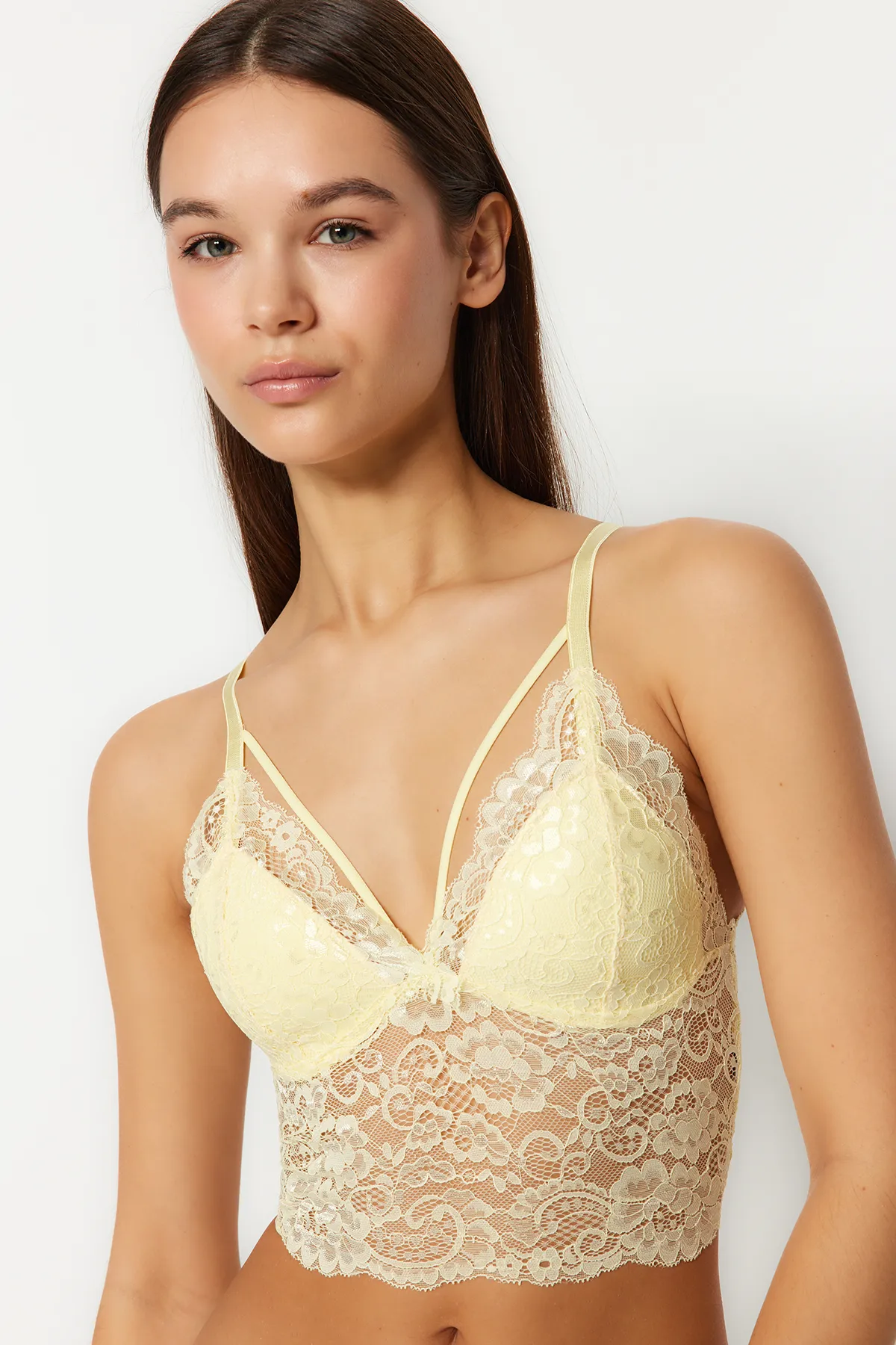 Trendyol Collection  Gelbes gerüschtes, geripptes, detailliertes Strick-Bustier mit Seilriemen, dreieckigem Saum THMAW21SU0050
