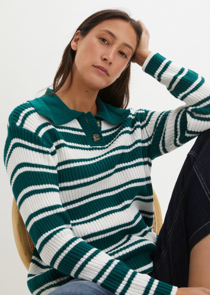 Gerippter Pullover mit Kragen