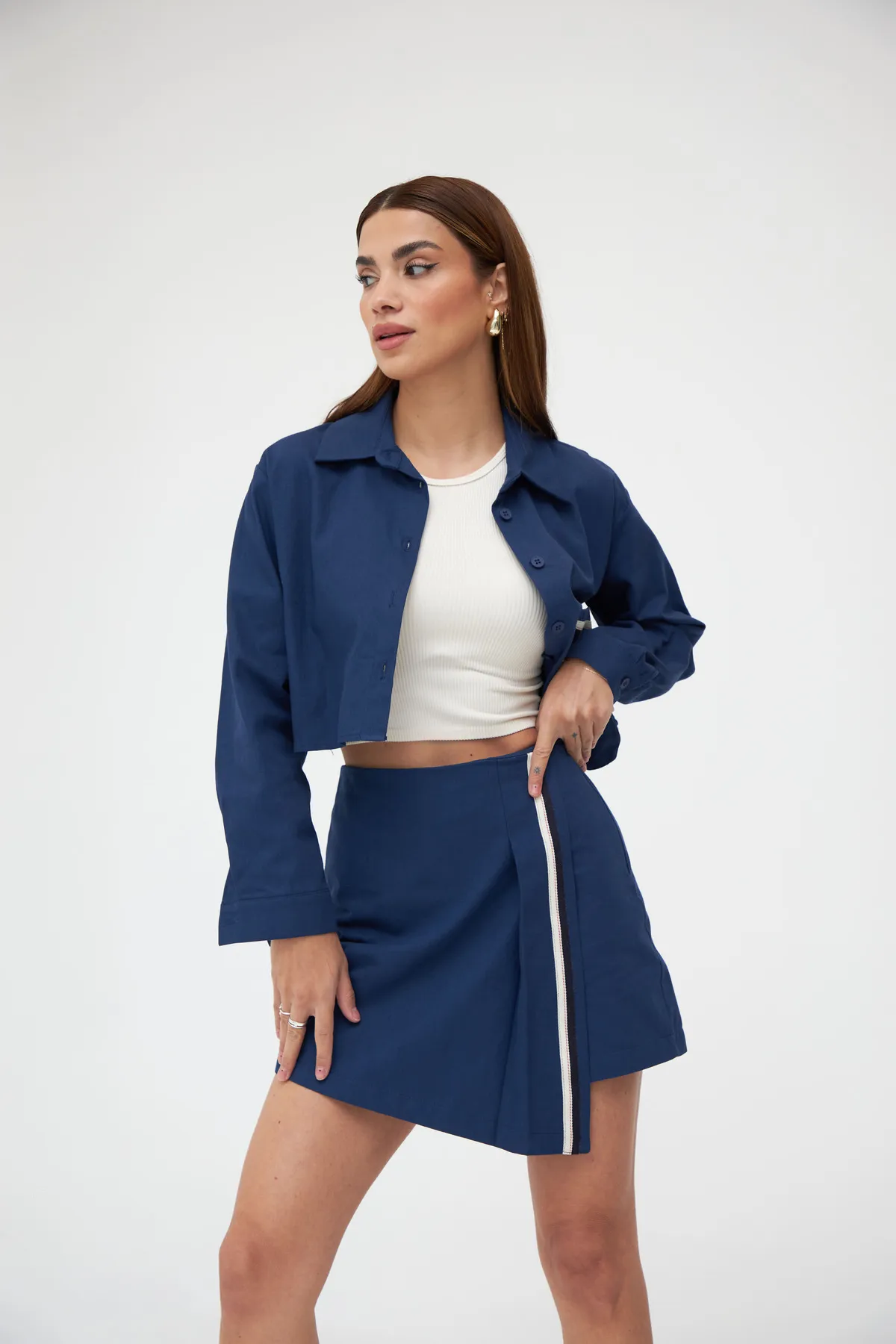 Laluvia  Marineblaues Baumwoll-Hemd-Shorts-Rock-Set mit Streifen vorne und detailliertem Detail