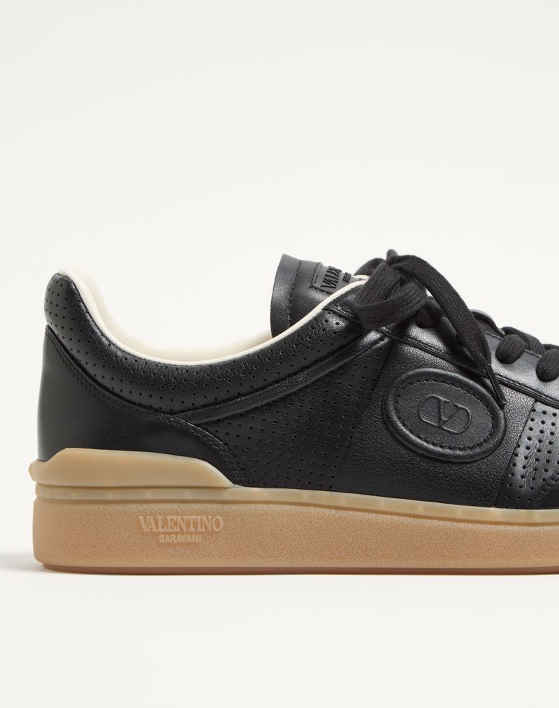 Baskets basses Upvillage en cuir nappa perforé