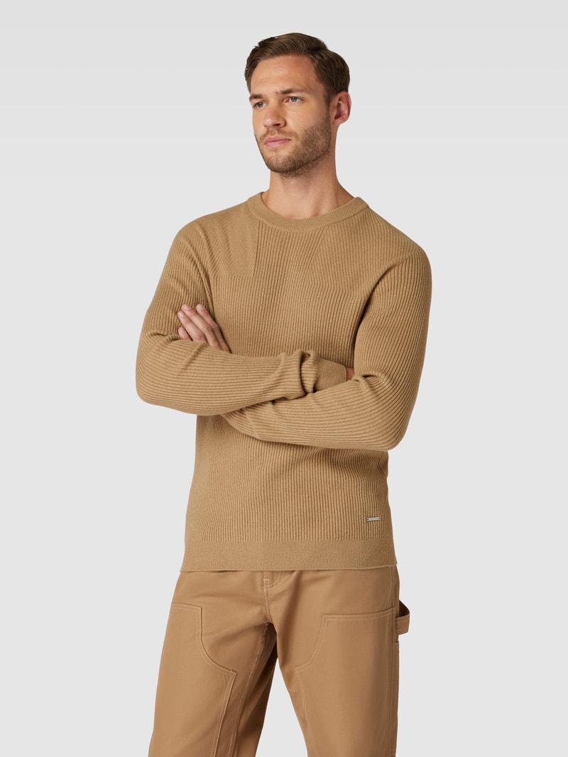 Strickpullover mit Rundhalsausschnitt Modell 'FLAAK' in beige