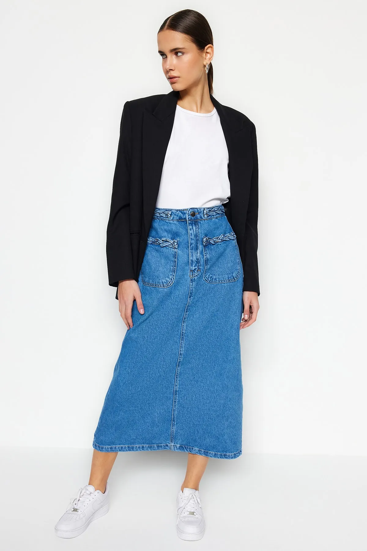 Trendyol Modest  Indigo-Jeansrock mit zwei Taschen aus Denim TCTSS23EE00000