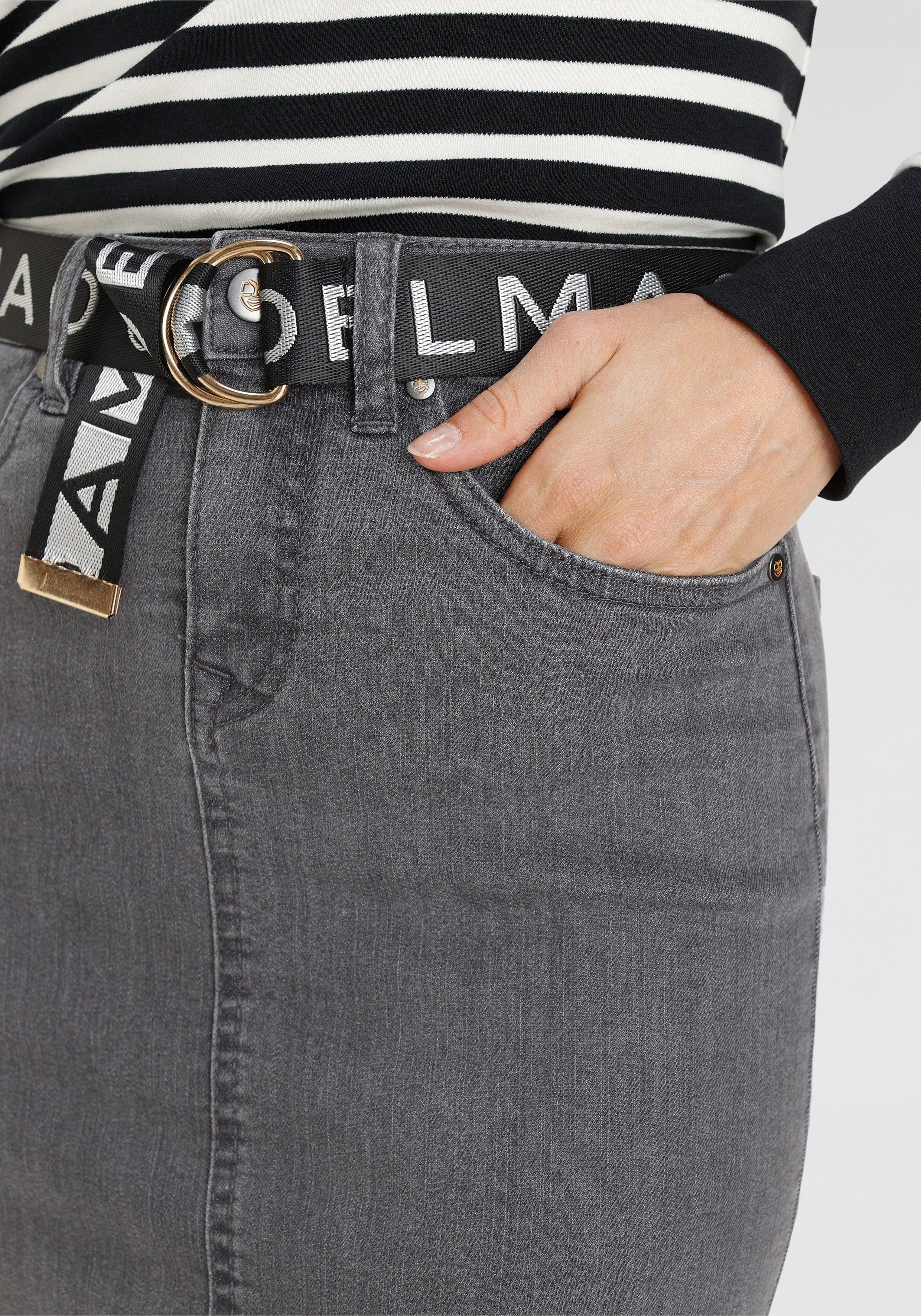 DELMAO Jeansrock (Packung, 2-tlg., mit Gürtel) mit passendem Gürtel - NEUE MARKE!