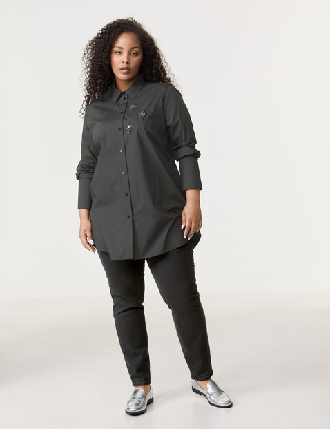 Elegante Longbluse mit Strass-Applikationen