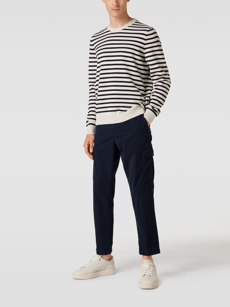 Cargohose mit Label-Patch Modell 'Taber' in marineblau