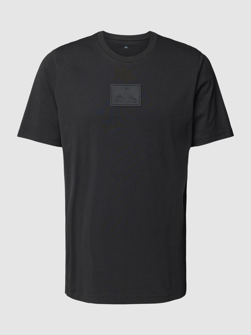 T-Shirt mit Label-Patch in schwarz