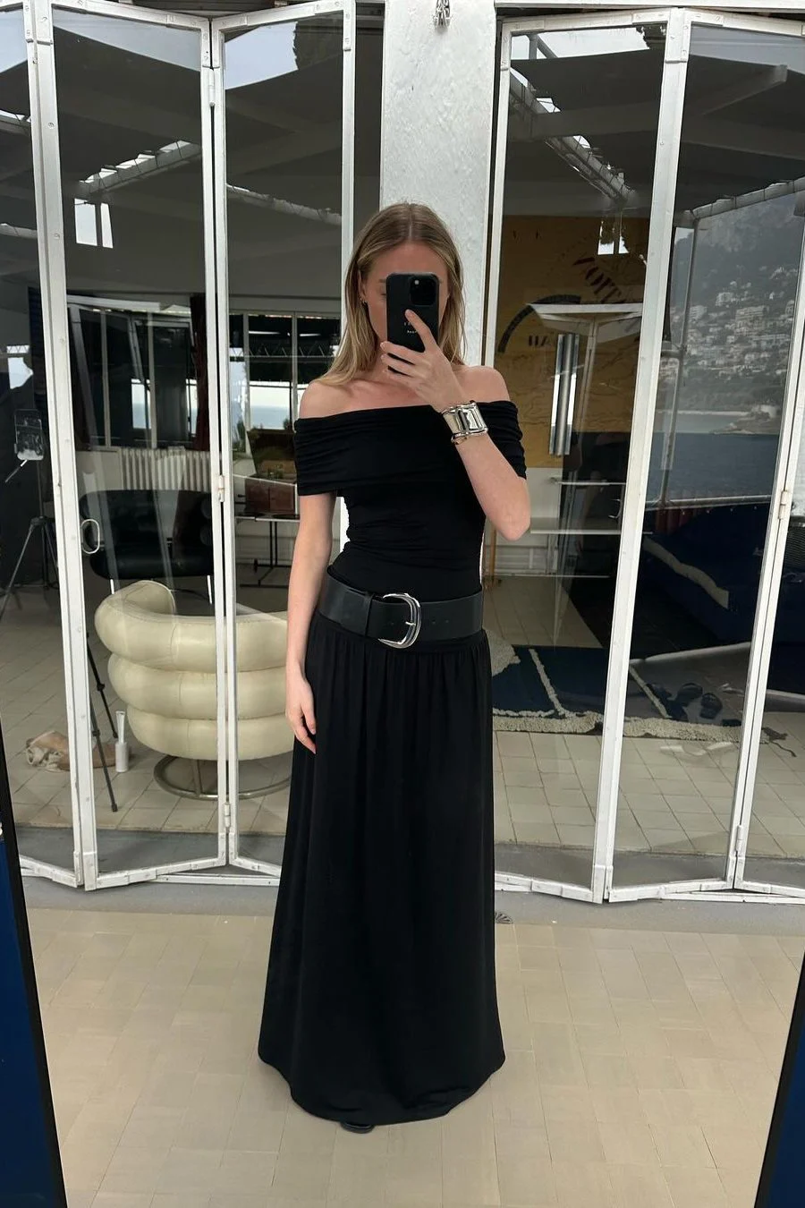 Schulterfreies Maxikleid mit niedriger Taille