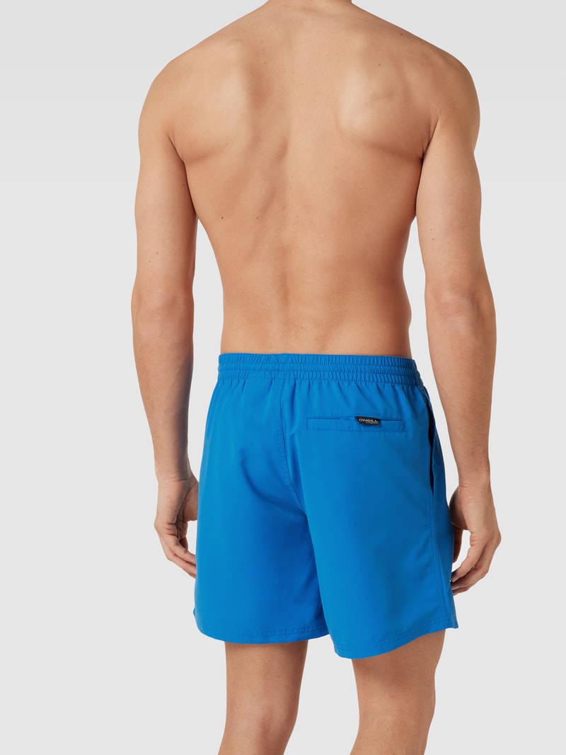 Badehose mit Label-Print Modell 'Cali' in royalblau