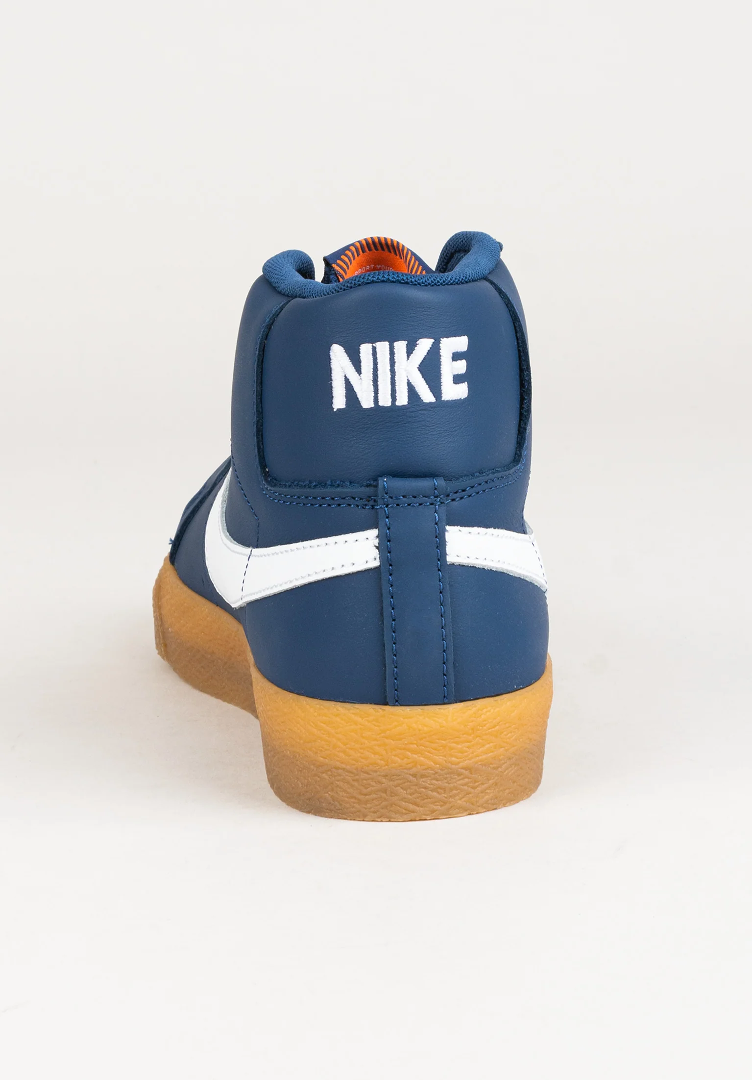 Zoom Blazer Mid