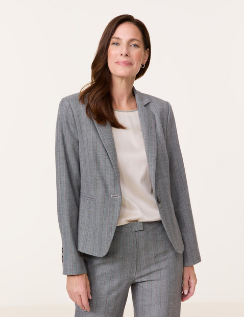 Taillierter Blazer mit Nadelstreifen