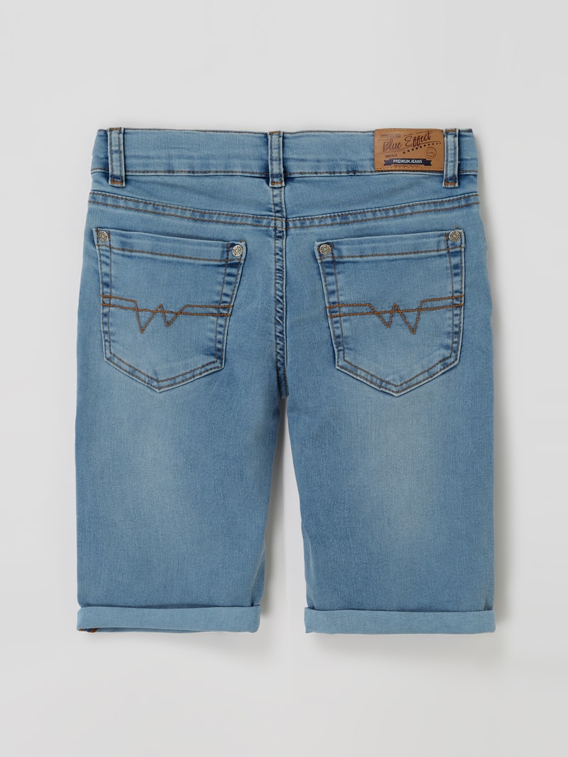 Jeansshorts mit Stretch-Anteil in hellblau