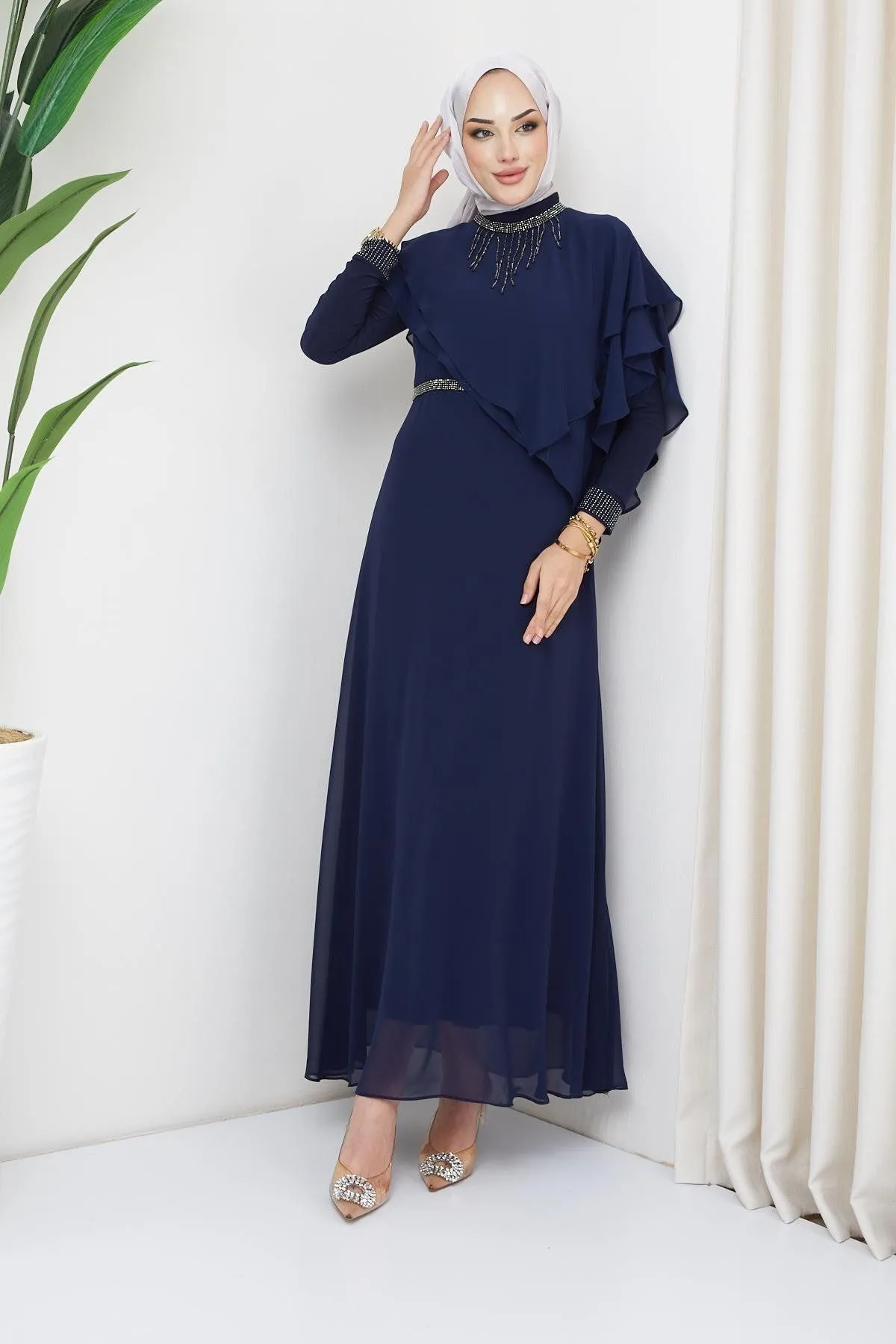 Olcay  Chiffon-Hijab-Abendkleid mit Stein- und Schwungraddetails, DUNKELBLAU 1651