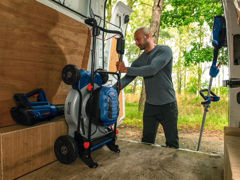 Bosch Blue 06008C8200 GRA18V2-46SP Akku-Rasenmäher (ohne Akku und Ladegerät) im Lieferumfang enthalten