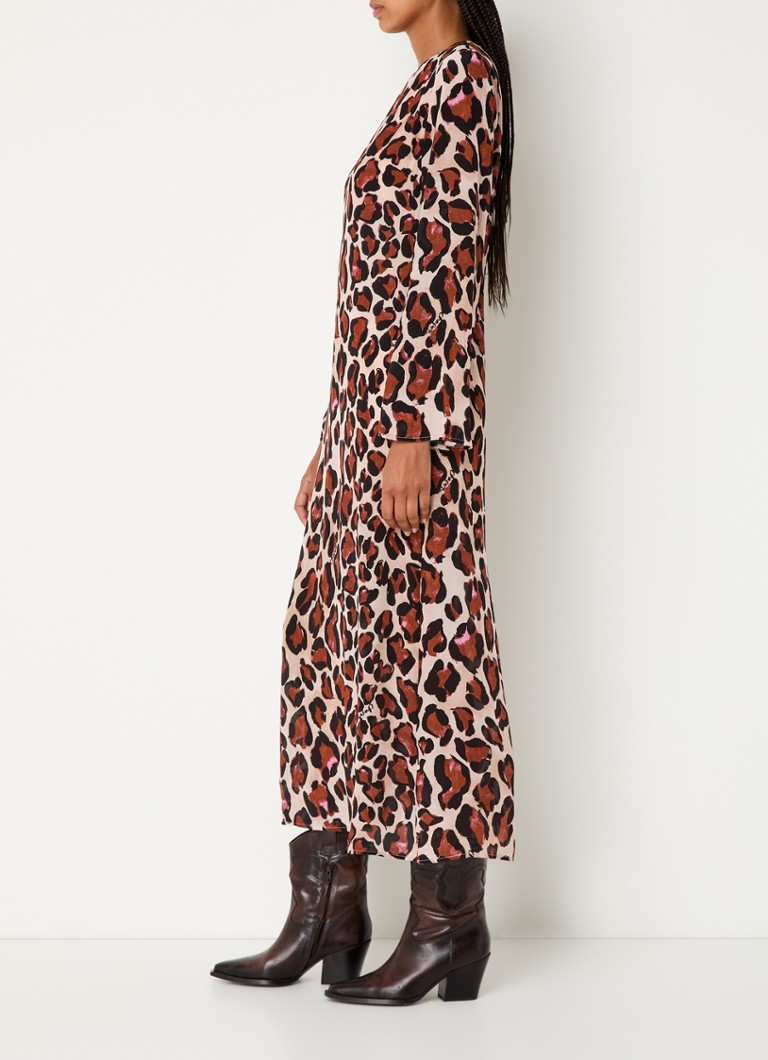 Vestido túnica largo Aurora de Fabienne Chapot, con estampado de leopardo y abertura lateral.