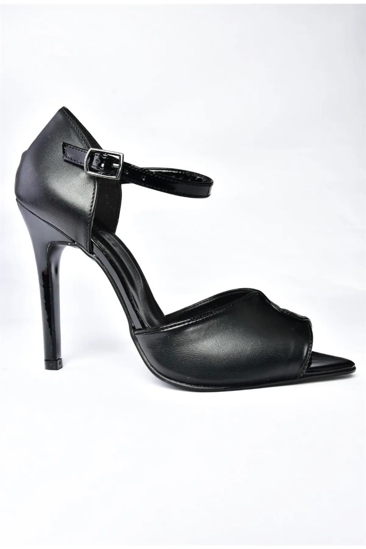 Fox Shoes  P372863009 Schwarze Damenschuhe mit dünnem Absatz