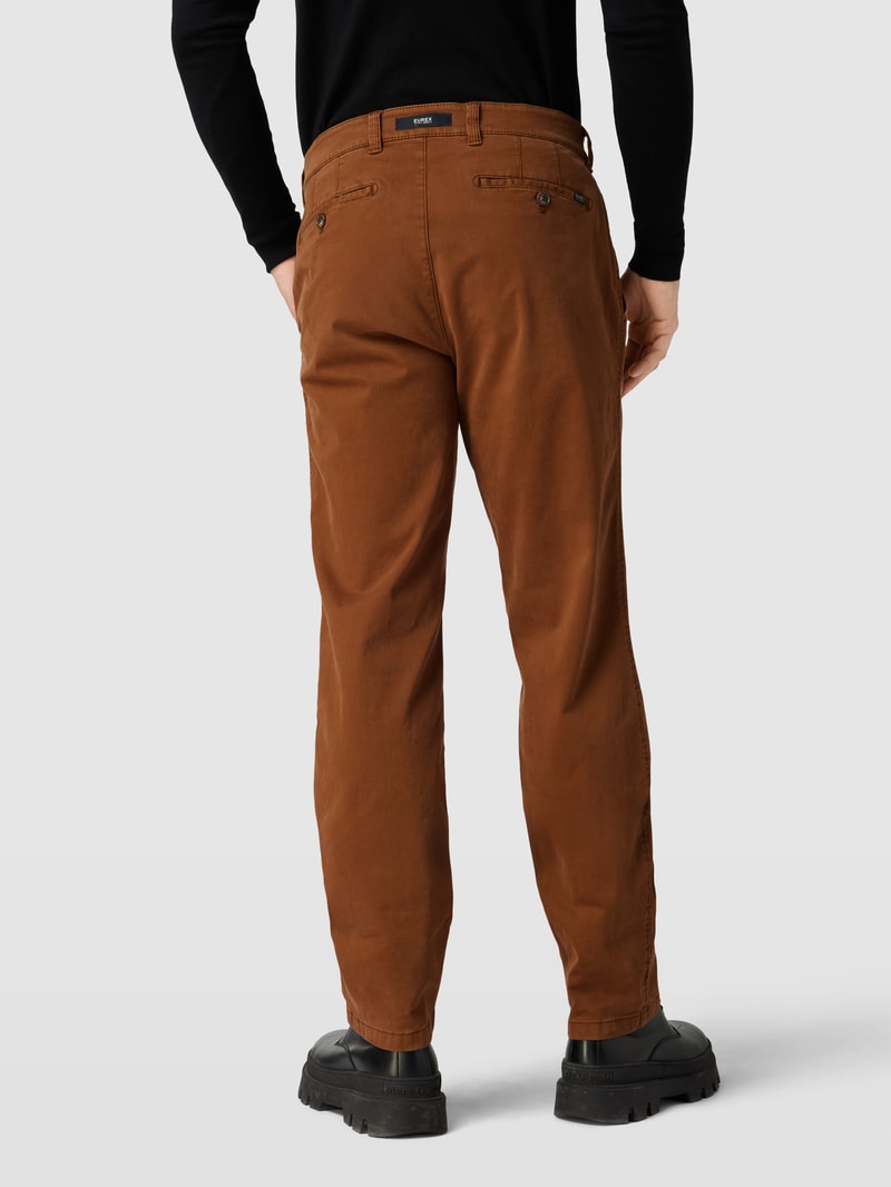 Hose mit Bügelfalten Modell 'JIM' in haselnuss braun