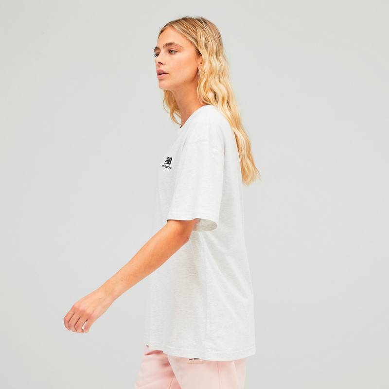 NEW BALANCE Essentials T-Shirt