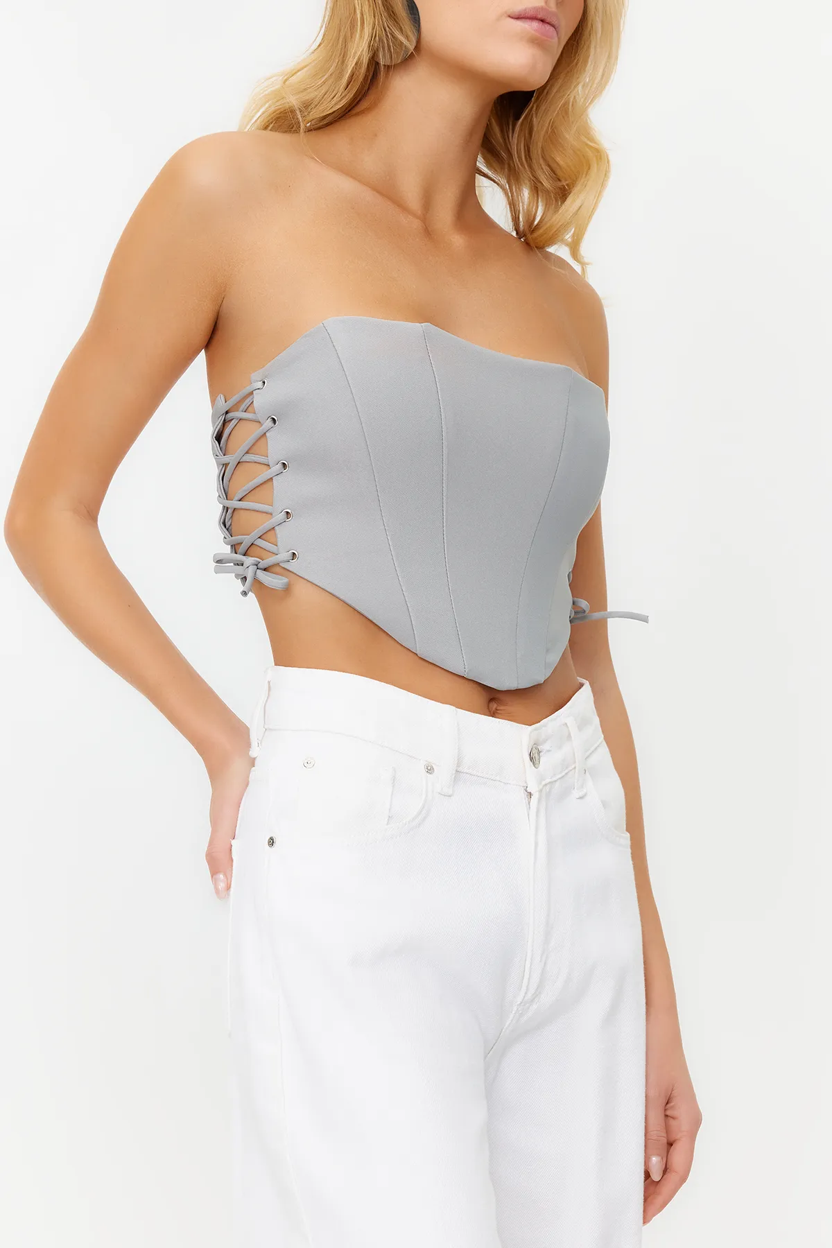 Trendyol Collection  Graues, kurz gefüttertes Bustier aus gewebtem Flor TPRSS22BS0026