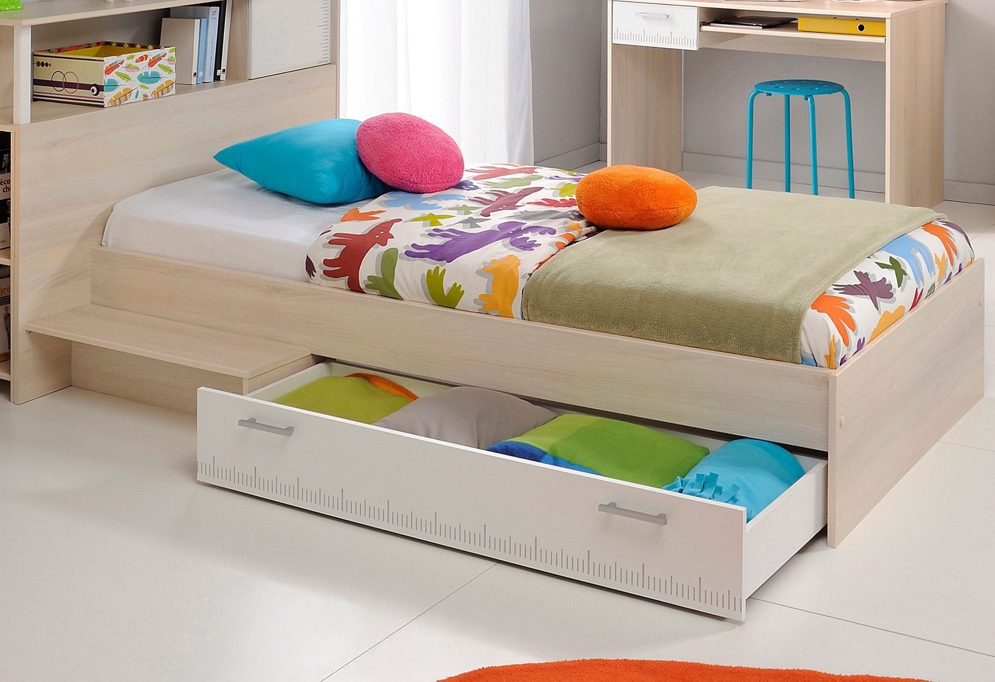 Parisot Jugendzimmer-Set Charly, (Kinderzimmer Komplett-Set, 5-teilig), mit 3-türigem Kleiderschrank