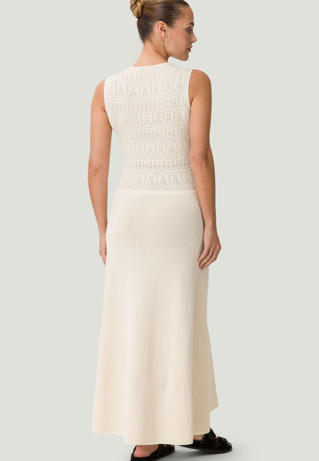 Maxikleid mit Lochmuster