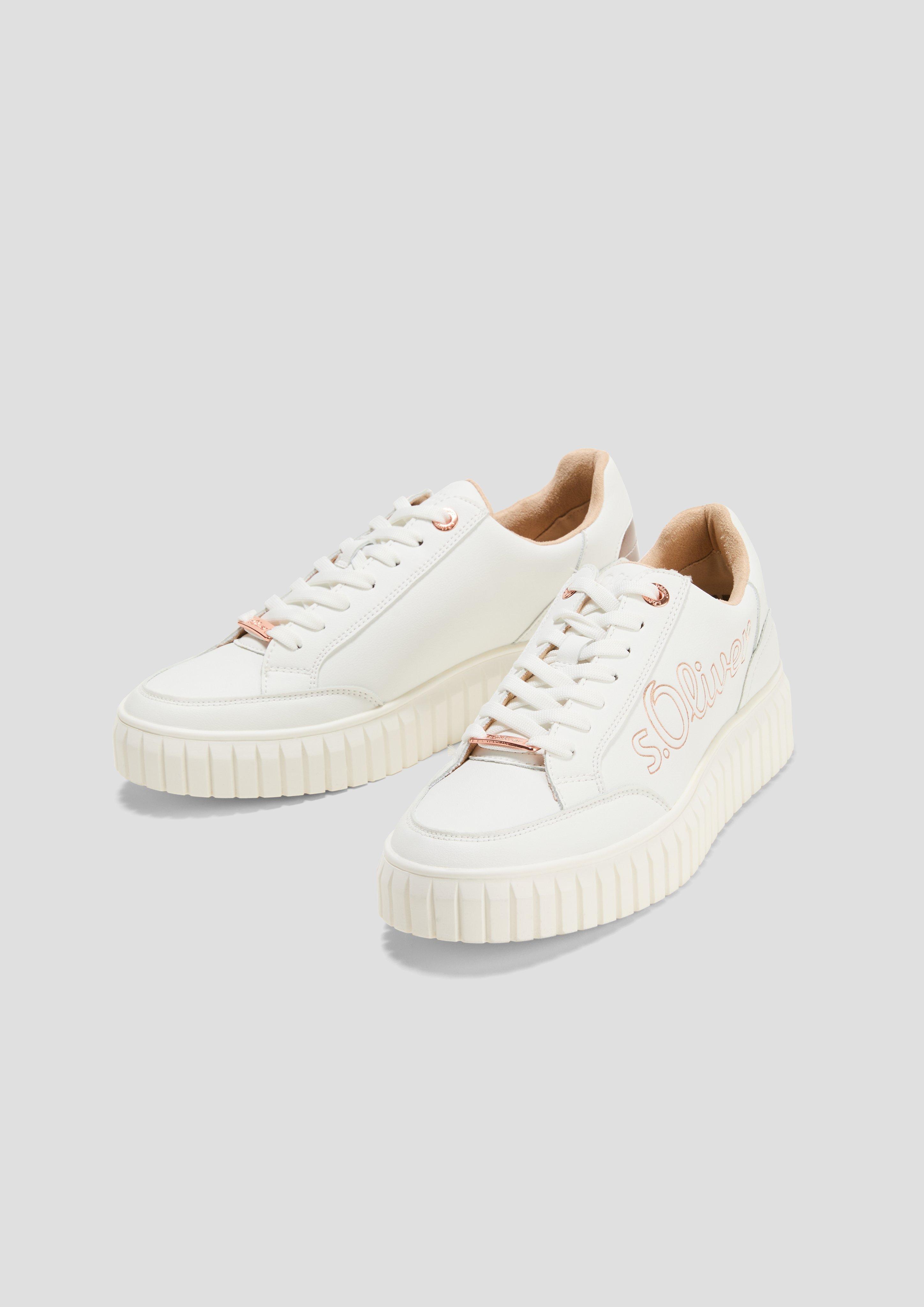 Sneaker mit großflächigem Logoschriftzug  6008845-159