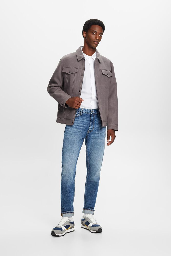 Gerade, konische Jeans mit mittelhohem Bund