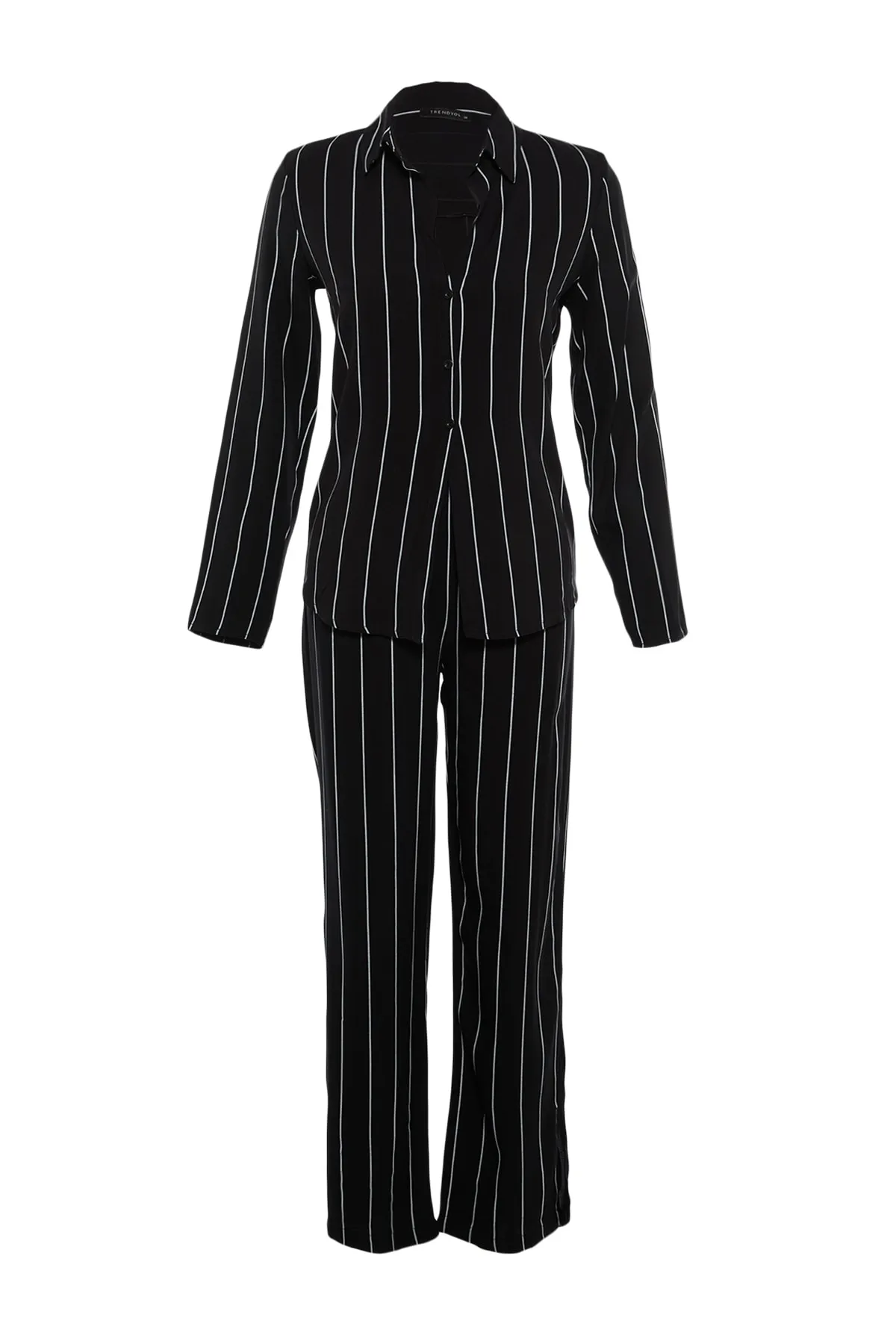 Trendyol Collection  Schwarzes Pyjama-Set aus gewebtem Viskose-Hemd und -Hose mit Streifen und Schlitzdetail THMAW23PT00158