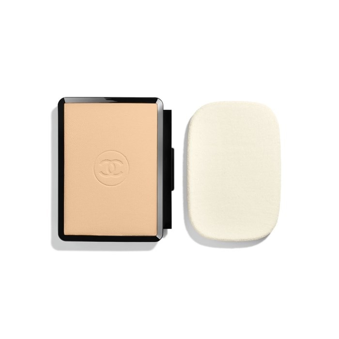 KOMPAKT-MAKE-UP FÜR HÖCHSTE PERFEKTION. EXTREM LANGANHALTEND. HOHER TRAGEKOMFORT.