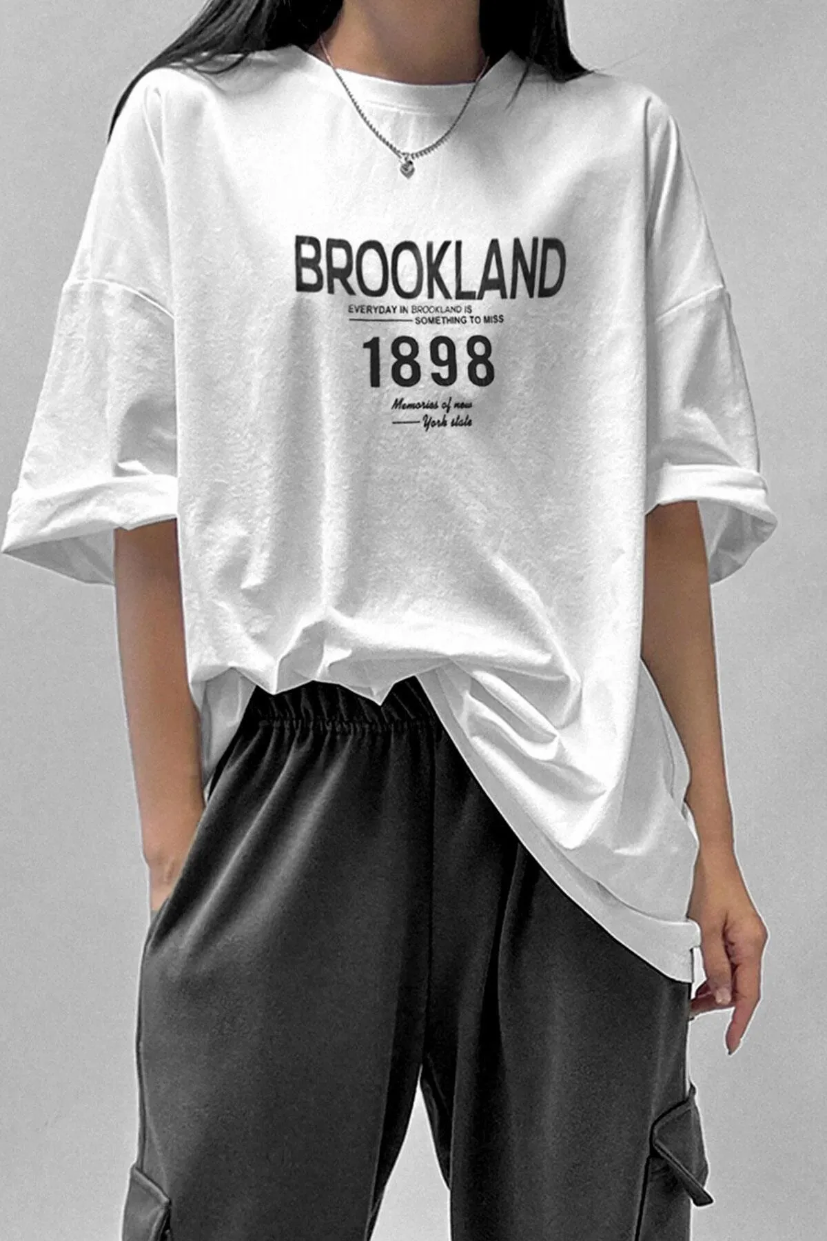 Teenage Millionaire  1898 Bedrucktes weißes Oversize Salas Boyfriend Damen T-Shirt