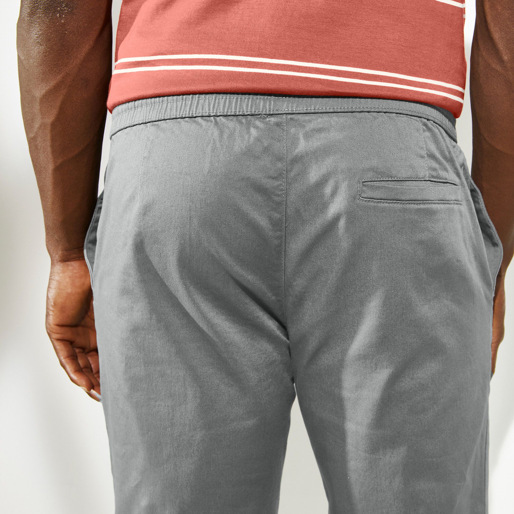 Pantalon en twill stretch taille élastiquée