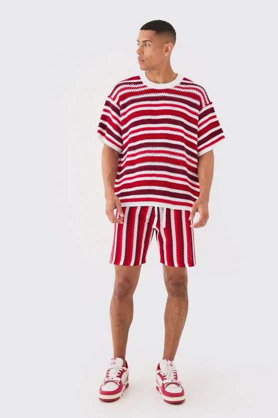 Lockere gestreifte Strick-Shorts in Weiß