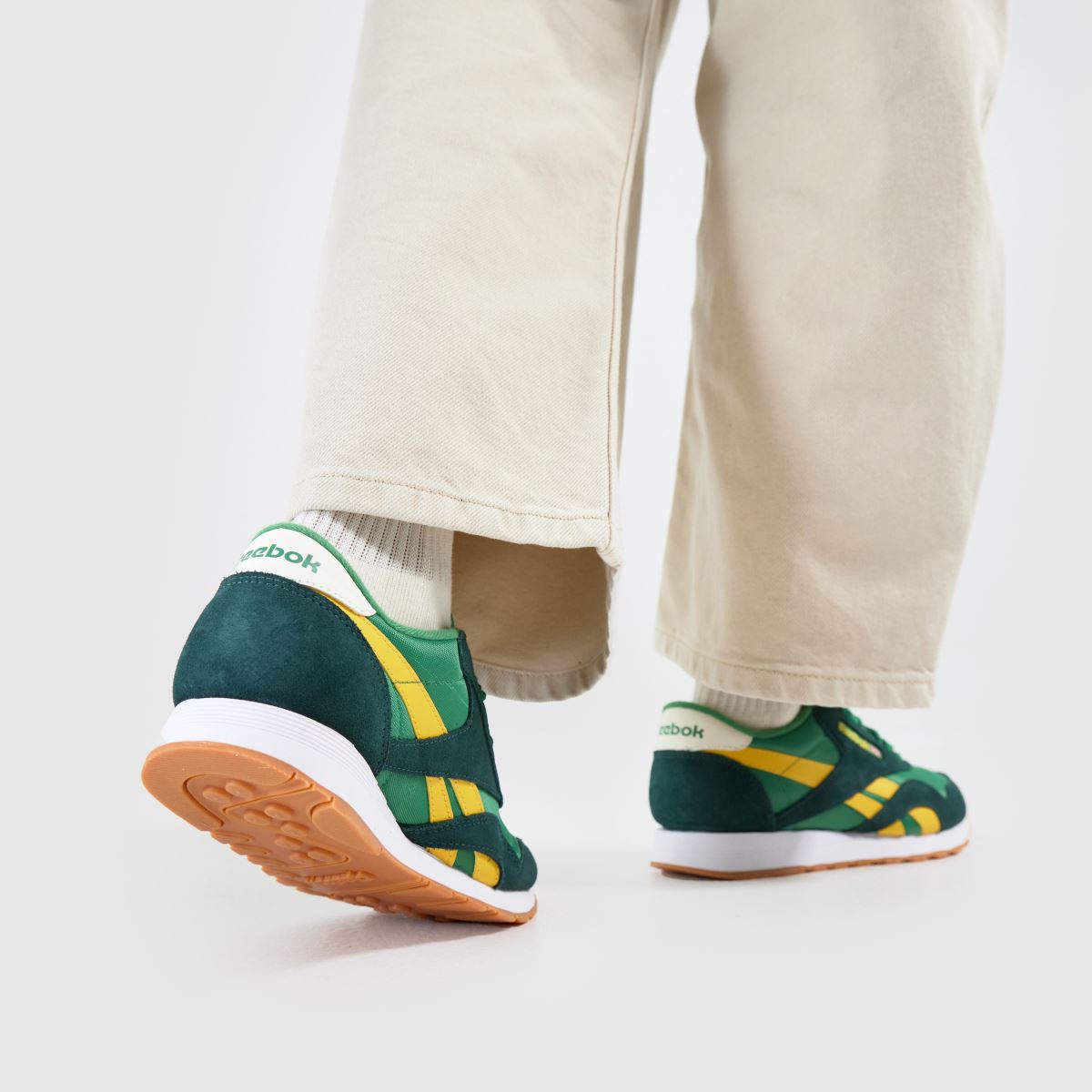 Reebok – Klassiska nylonsneakers i grönt och flerfärgat