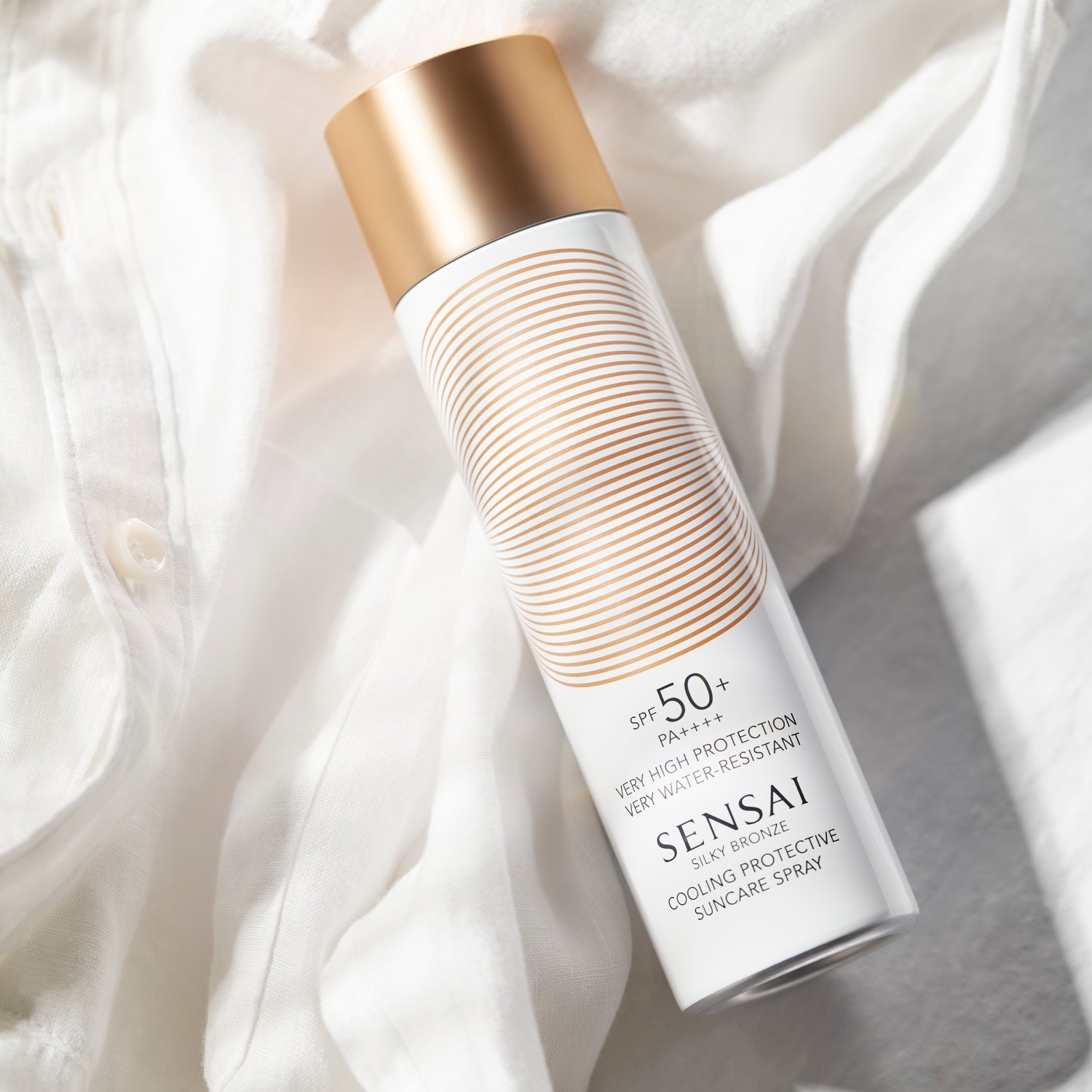 SENSAI хладни заштитни спреј за сунчање SPF50+